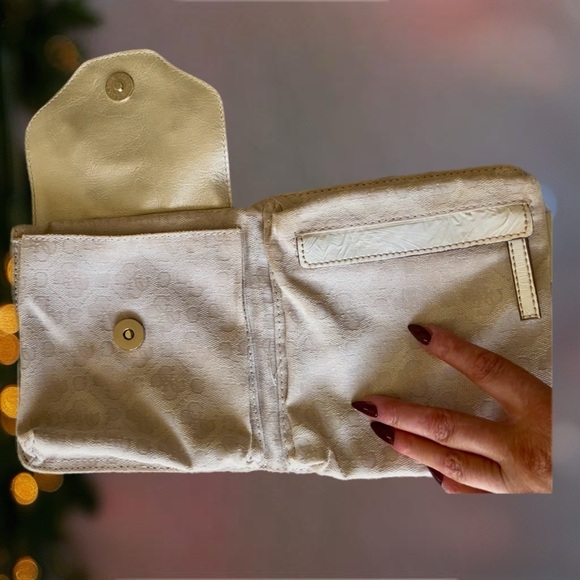 Vintage Beige Waist Bag with Gold Accent - Picture 8 of 13